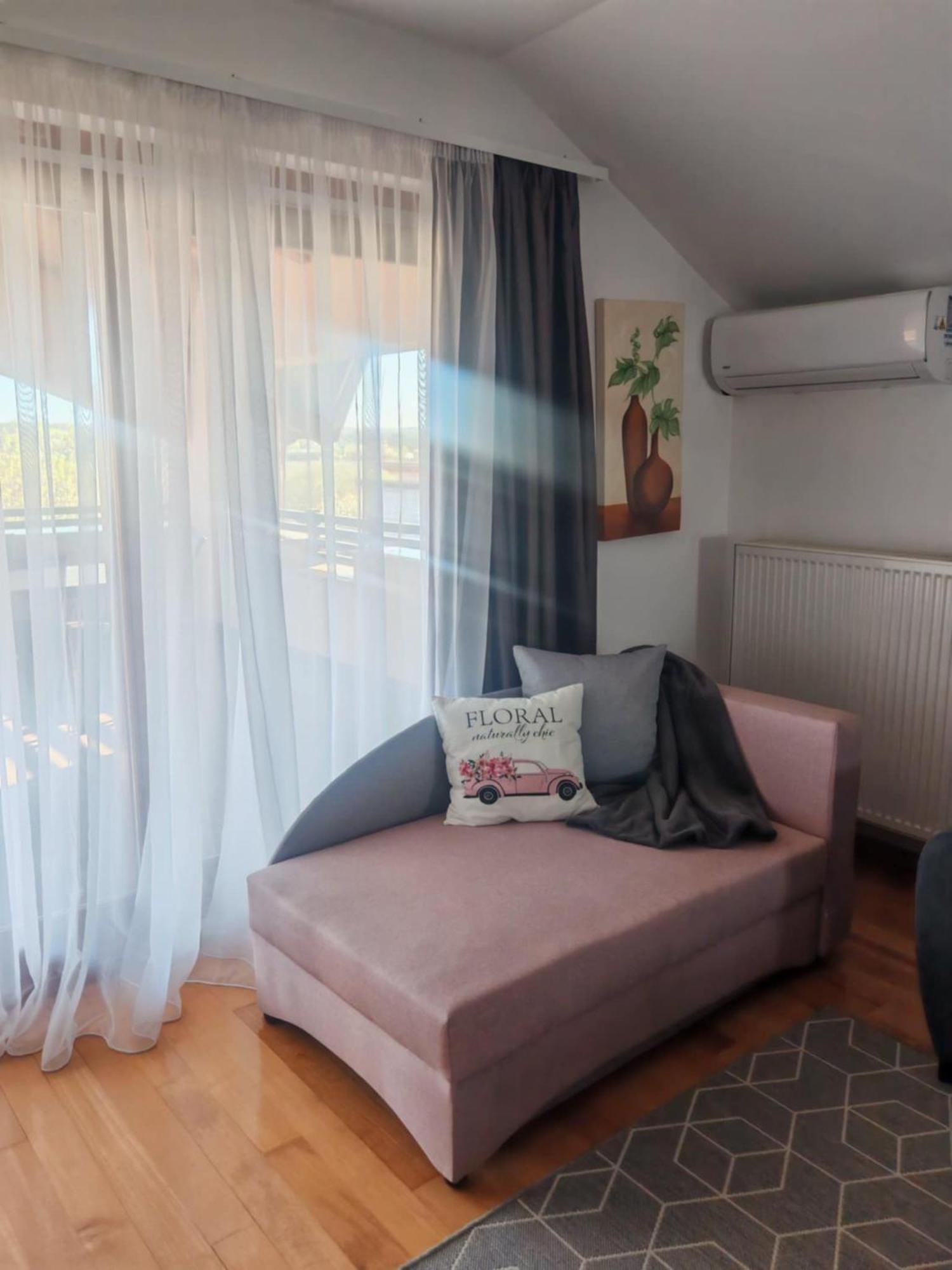 Apartman Kristian Zagreb Airport Velika Gorica Exterior foto